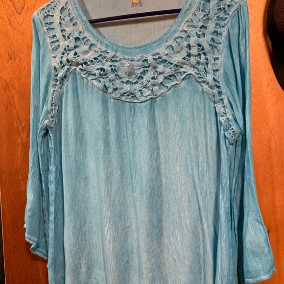 Reba Top - Picture 2 of 2